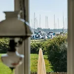 With Nostalgic Fisherman's House Vibe Σπίτι διακοπών *