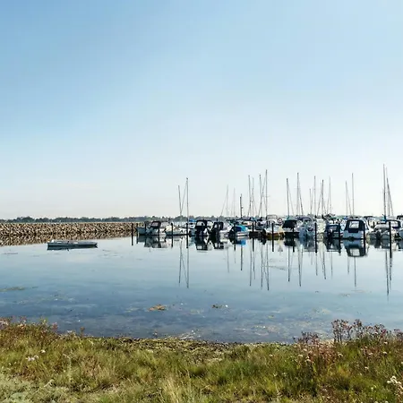 With Nostalgic Fisherman's House Vibe 펜션