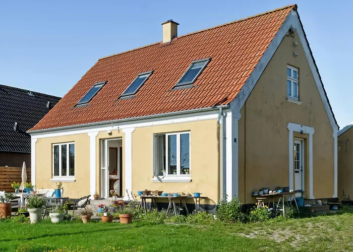 With Nostalgic Fisherman's House Vibe Feriehus