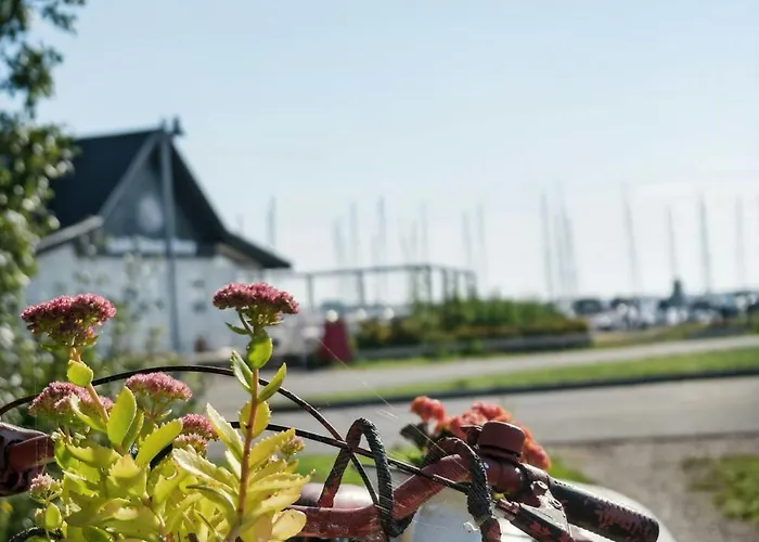 Feriehus With Nostalgic Fisherman's House Vibe Gorlev
